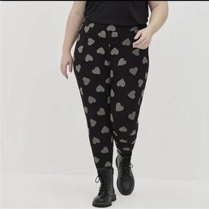 NWT Torrid 1 Full Length Heart Leggings